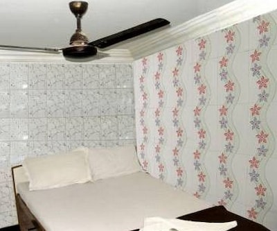 Hotel Metro Plaza Residency And Dormitory